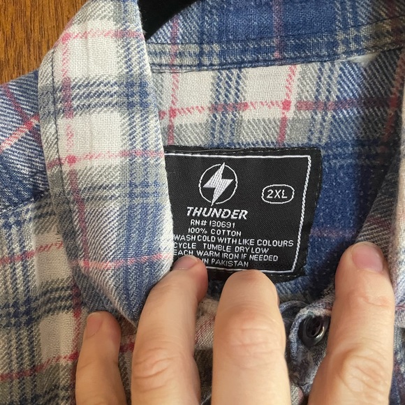 Men’s Flannel Shirt - Picture 2 of 2